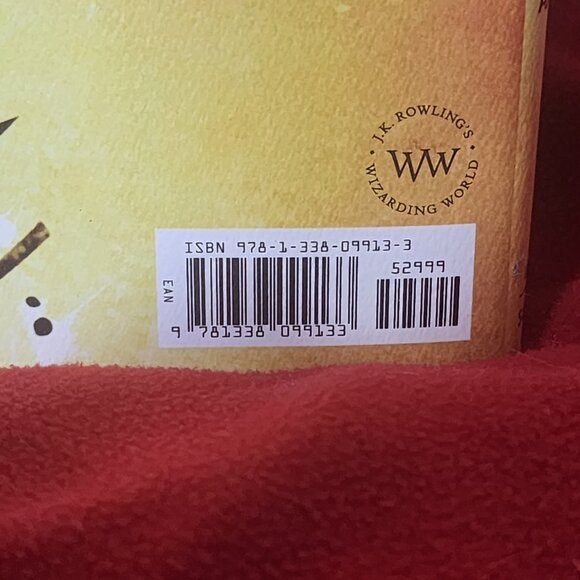 Harry Potter and the Cursed Child Parts 1 and 2 Special Rehearsal Edition Script - Picture 7 of 16